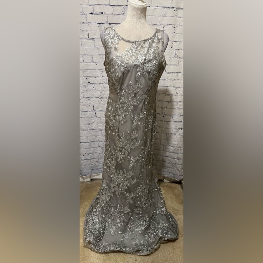 Ignite Evenings Embelished Mesh Asymetrical Cape gown silver/grey $180.00 12 - Picture 3 of 16